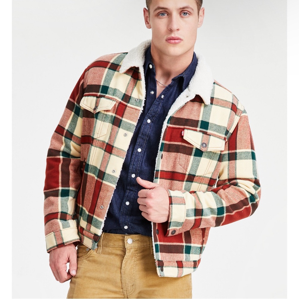 Brand New SMALL Levi’s Fleece Lined Plaid Trucker Jacket, can be unisex.